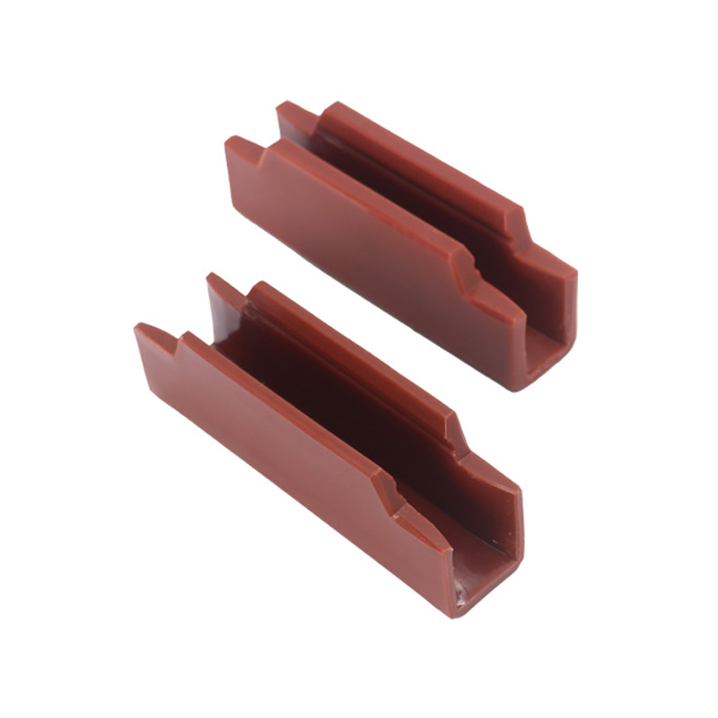 Výstelka vodicí botky elevátoru FKD-T001